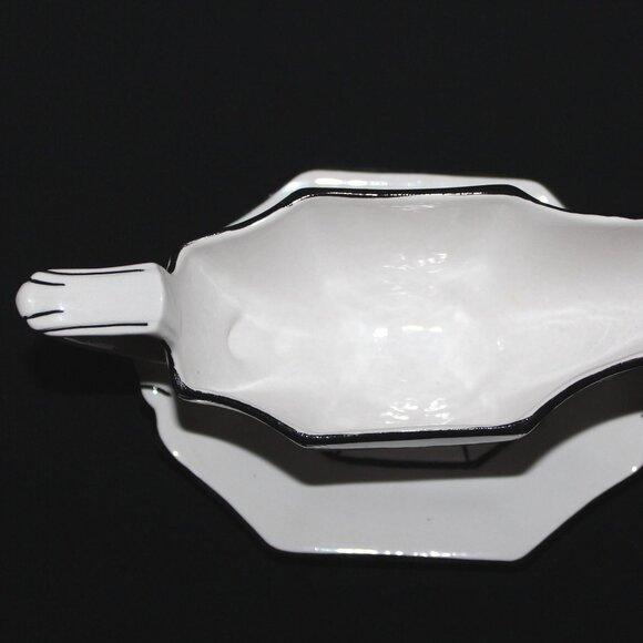 Antique German Gravy Boat | Steingutfabrik Witteburg - Picture 4 of 13